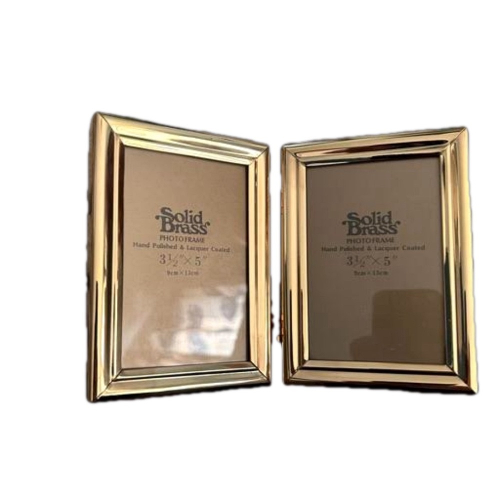 New Vintage Double Fold Solid Brass Photo Frame Fits 3.5”x5” Pictures Old Stock